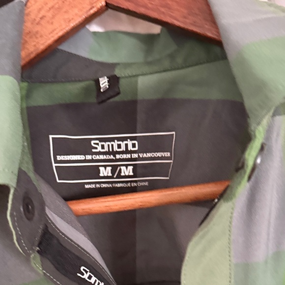 Sombrio women’s Plaid Shirt - Picture 2 of 2